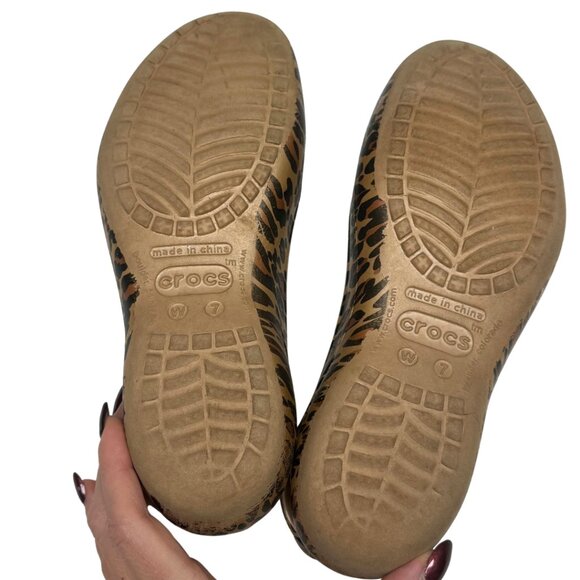 Crocs Kadee Women’s Leopard Print Flats – US 7 – Gently Used - Picture 11 of 13